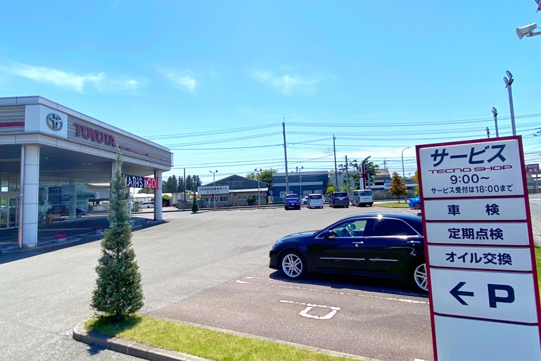 鹿沼店駐車場