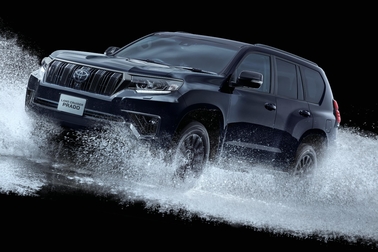 特別仕様車TX“Lパッケージ・Black Edition”（2.8Lディーゼル車7人乗り）