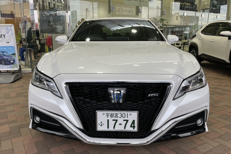 横田店試乗車クラウン
