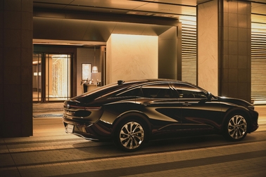CROSSOVER G“Leather Package”(2.5Lハイブリッド車)